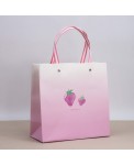 Пакет подарочный "Strawberry two", pink (XS, 22*22*10)